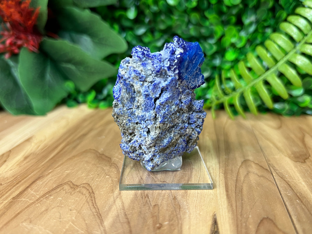Lazurite, Pyrite on Calcite