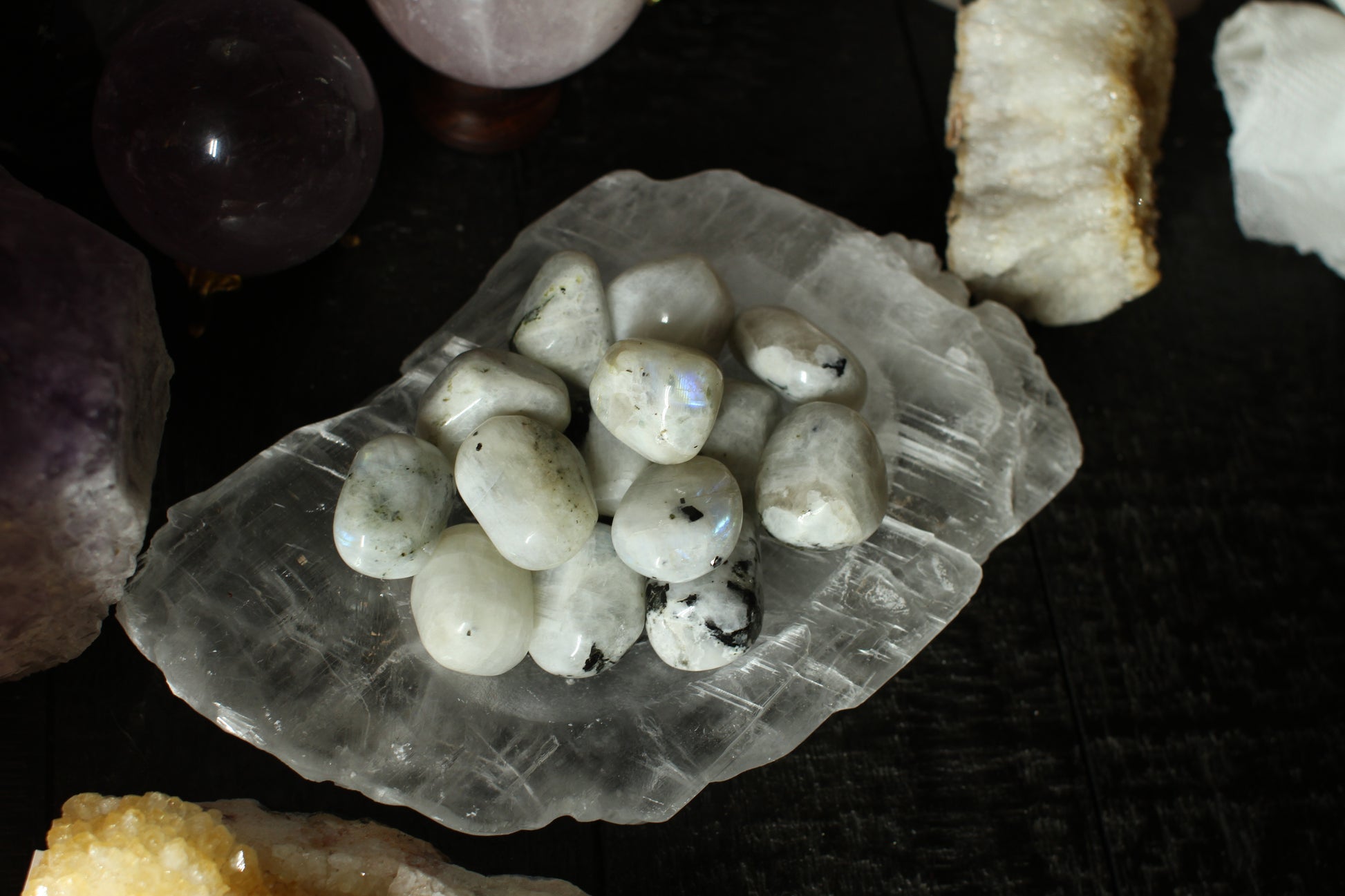 Moonstone Tumbled Stones
