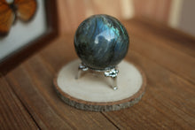 Load image into Gallery viewer, Sphere Stand - Ornate
