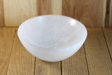 Load image into Gallery viewer, Selenite Large Round Bowl
