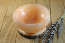 Load image into Gallery viewer, Peach Selenite Round Bowl
