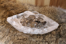 Load image into Gallery viewer, Selenite Bowl - Unique
