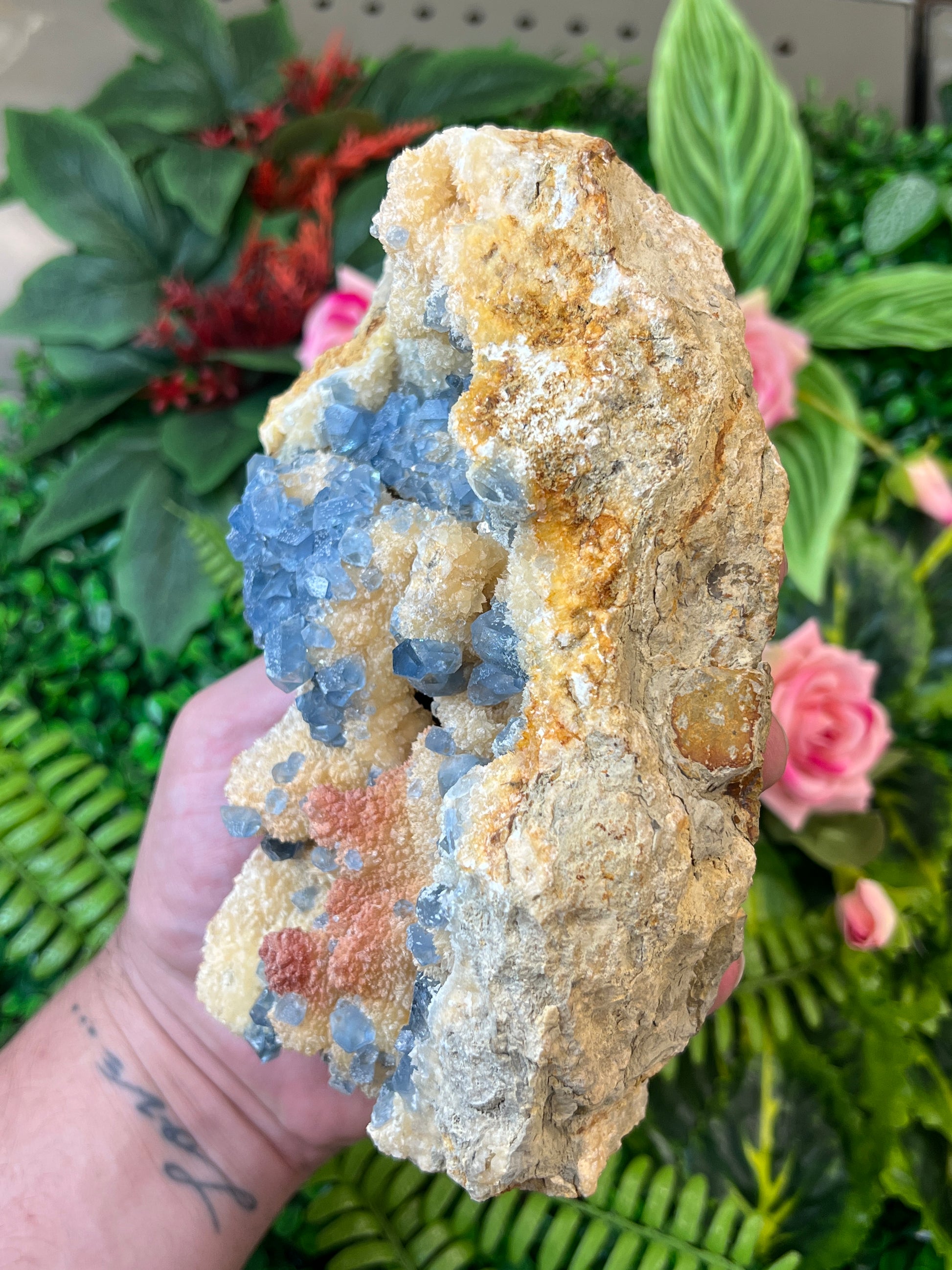 Celestine on Calcite