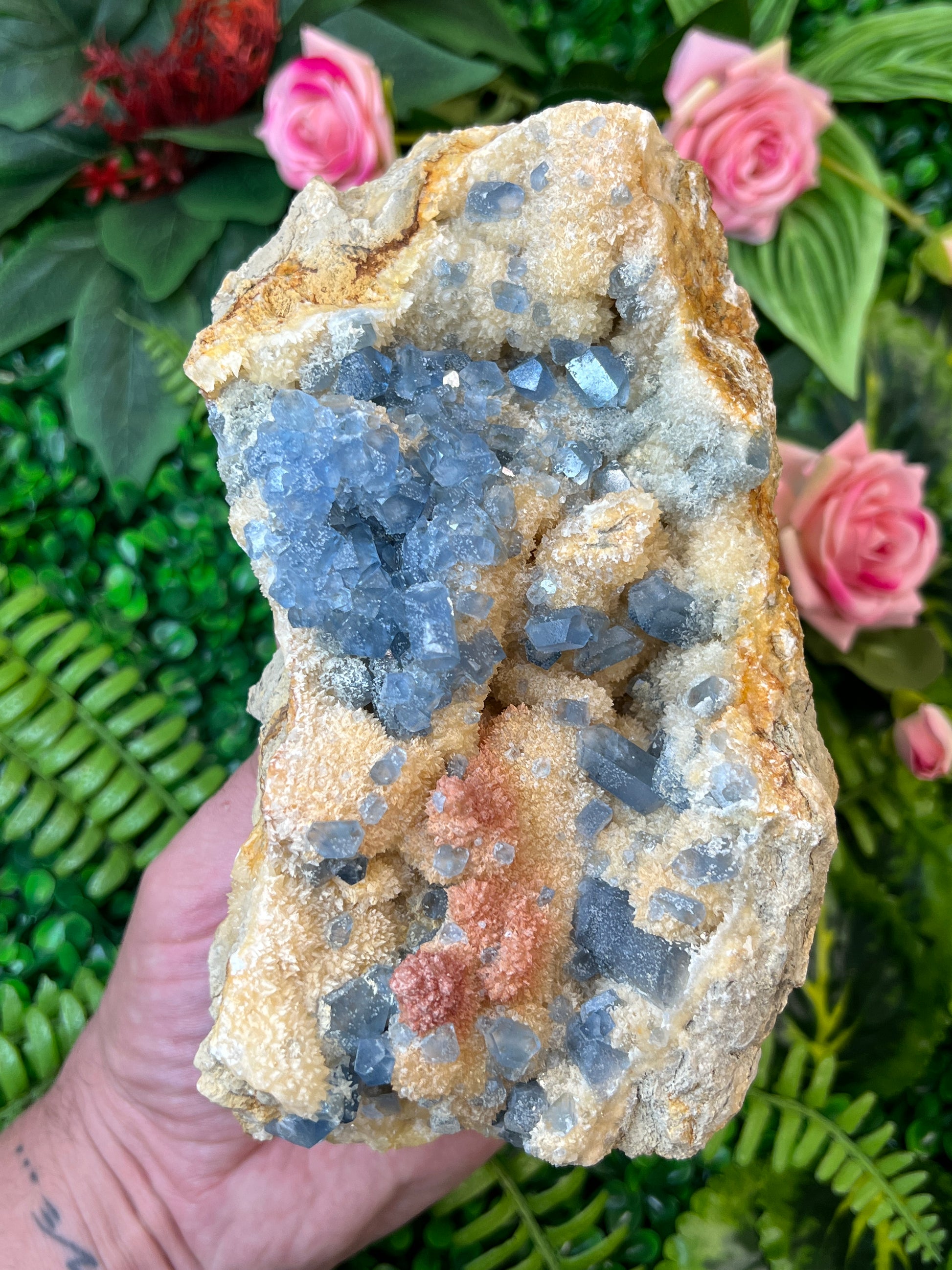 Celestine on Calcite